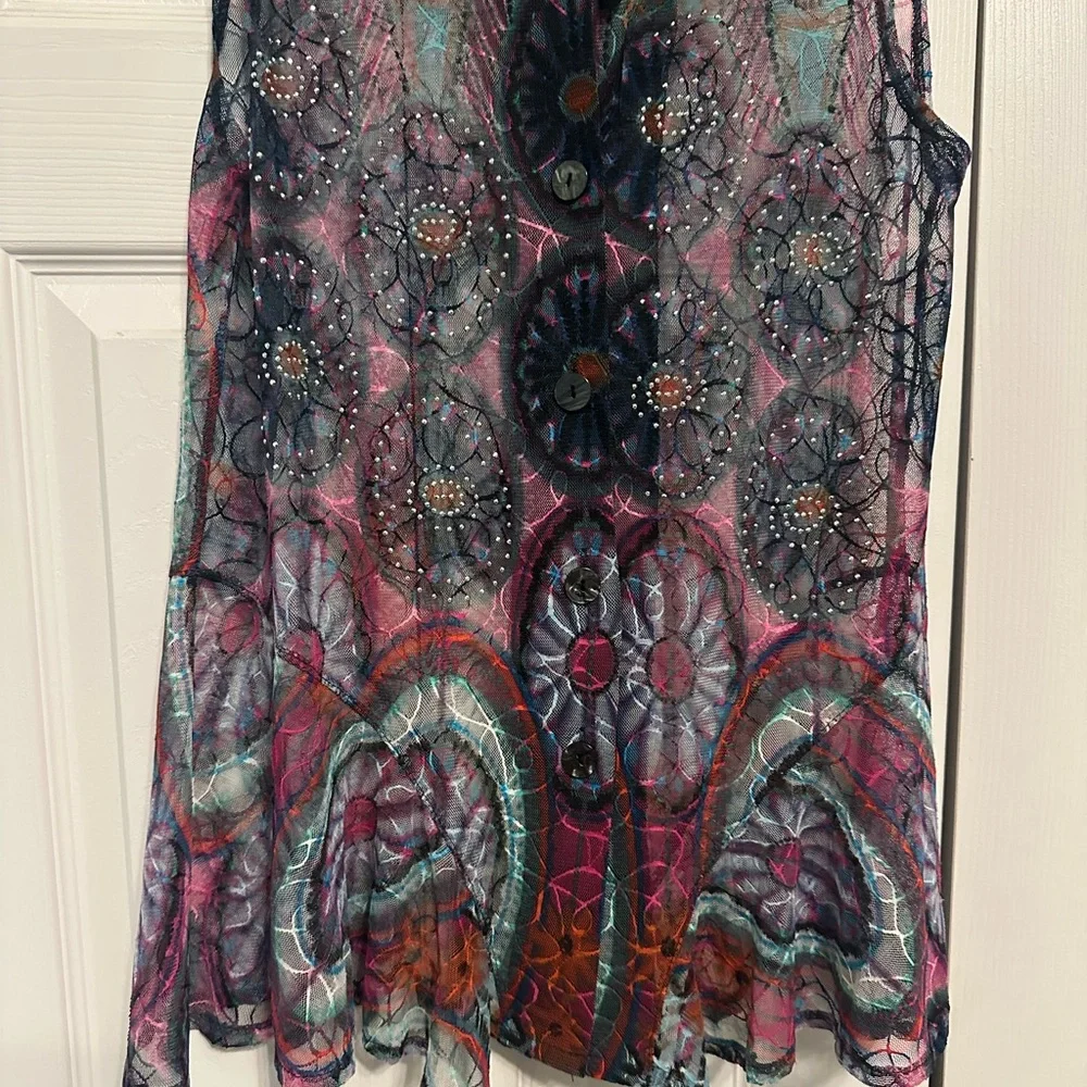 Damee, Inc. Sheer Multicolor Sleeveless Women's Blouse - Picture 2 of 4